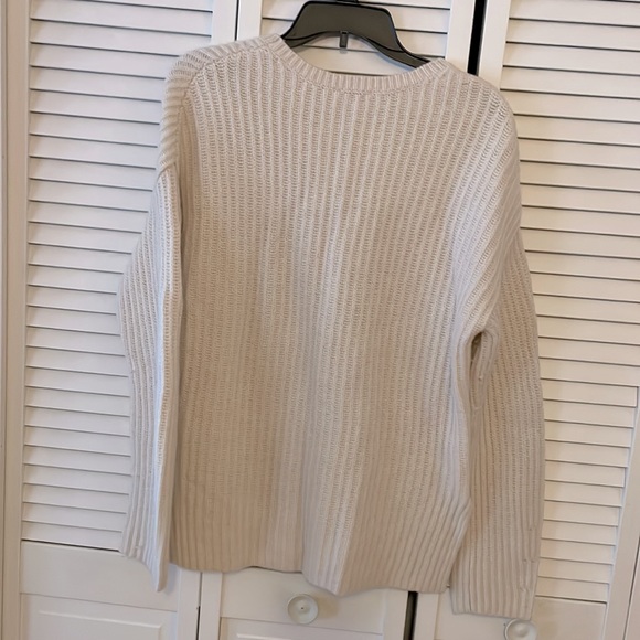EUC GAP Tunic Length Sweater - Picture 4 of 5